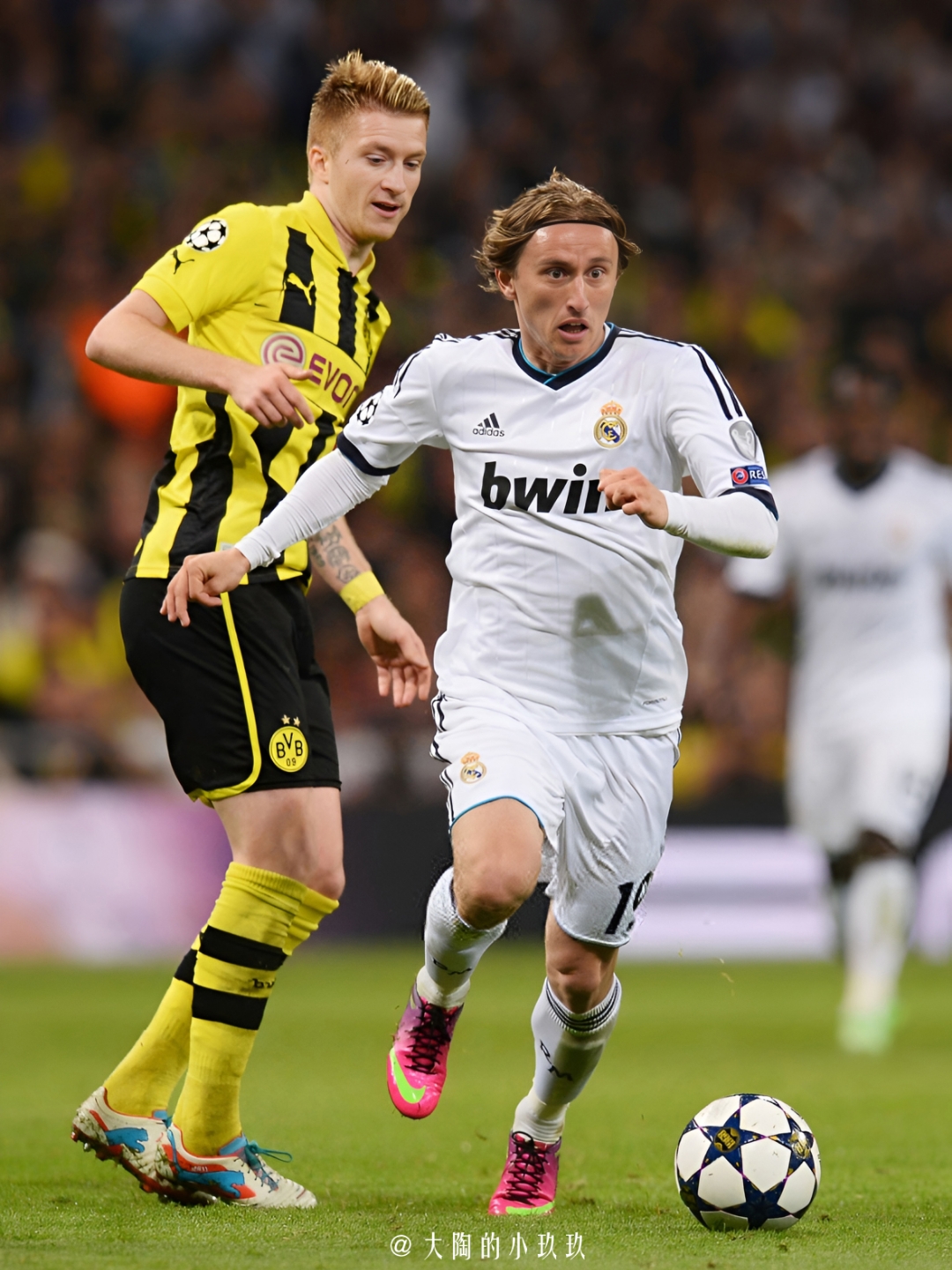 包含皇马客场平多特,小组次席稳坐的词条