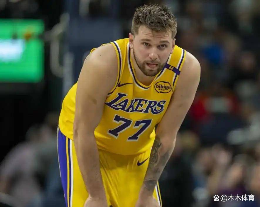 浓眉哥陷入低谷，东契奇连败，逆转取胜球队命运悬念！